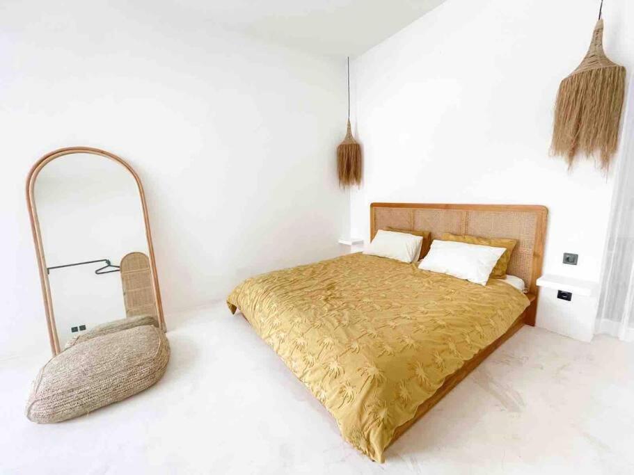 Villa Renovated 2bd Oasis With Pool - Casaera In Main Hub