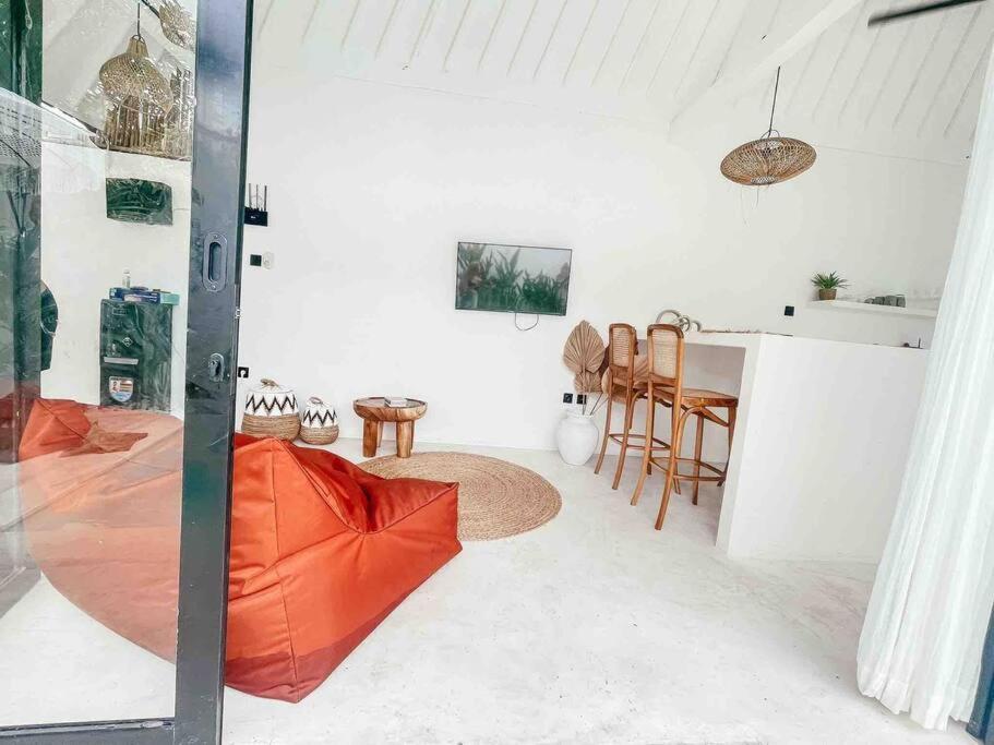 Renovated 2bd Oasis With Pool - Casaera In Main Hub Villa *